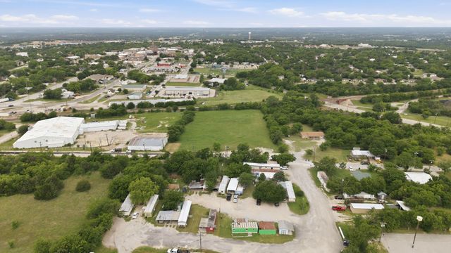 401 N Newark Street, Decatur, TX 76234