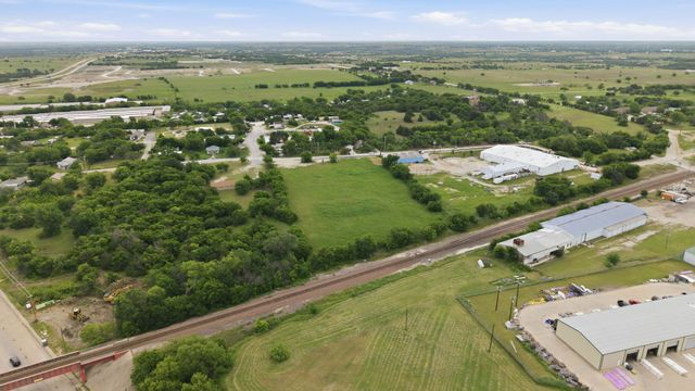 401 N Newark Street, Decatur, TX 76234