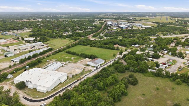 401 N Newark Street, Decatur, TX 76234