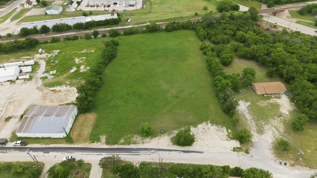 401 N Newark Street, Decatur, TX 76234