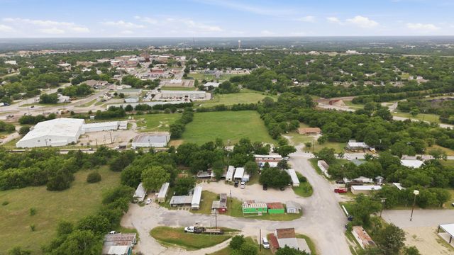 401 N Newark Street, Decatur, TX 76234