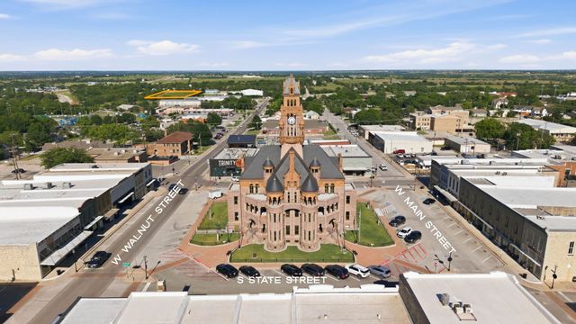401 N Newark Street, Decatur, TX 76234