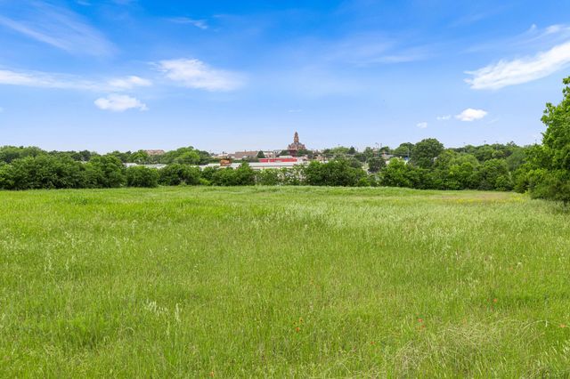 401 N Newark Street, Decatur, TX 76234