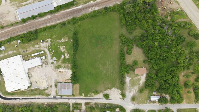 401 N Newark Street, Decatur, TX 76234