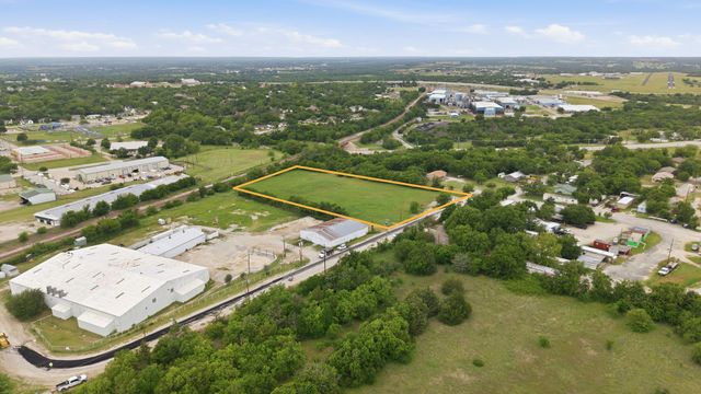 401 N Newark Street, Decatur, TX 76234