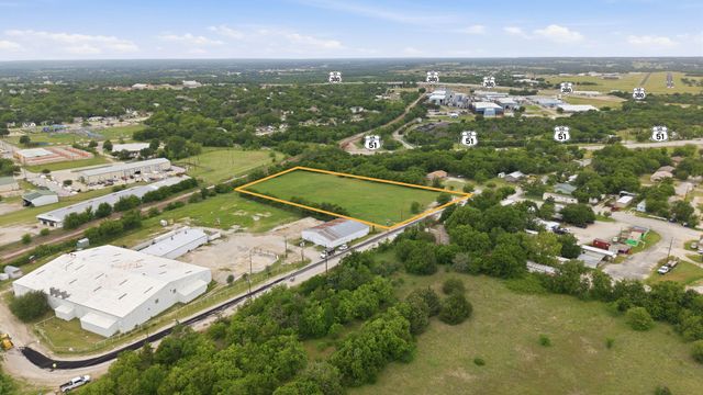 401 N Newark Street, Decatur, TX 76234