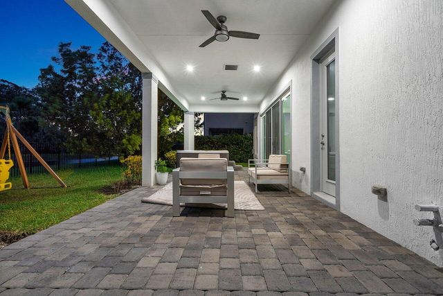 9258 Greenspire Lane, Lake Worth, FL 33467