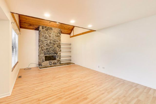 691 Wakefield Road 691, Gurnee, IL 60031