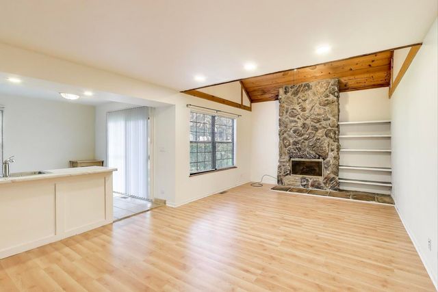 691 Wakefield Road 691, Gurnee, IL 60031