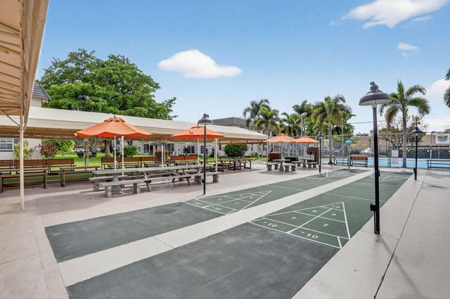 375 SW 56th Avenue 103, Margate, FL 33068