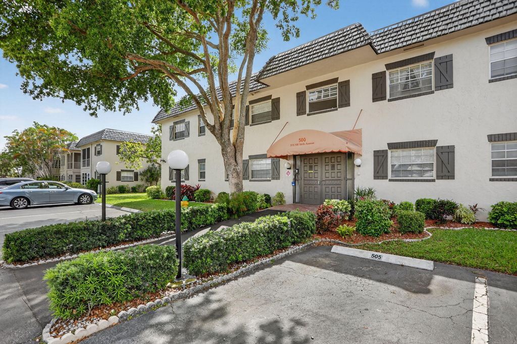 375 SW 56th Avenue 103, Margate, FL 33068