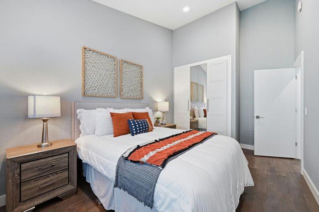 7625 Mission Street, Daly City, CA 94014