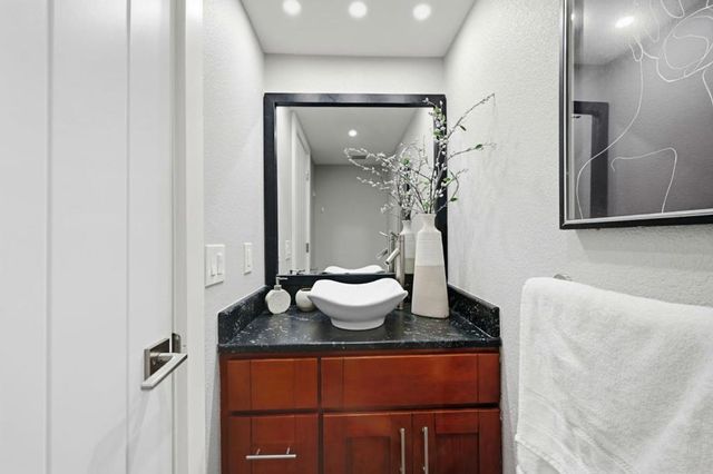 7625 Mission Street, Daly City, CA 94014