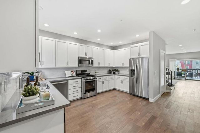 7625 Mission Street, Daly City, CA 94014