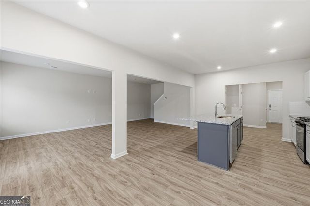 1194 PARK CENTER Circle, Mableton, GA 30168