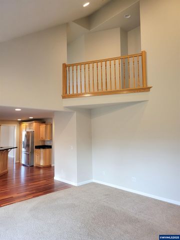 387 NE Rose Tree Dr, Sublimity, OR 97385