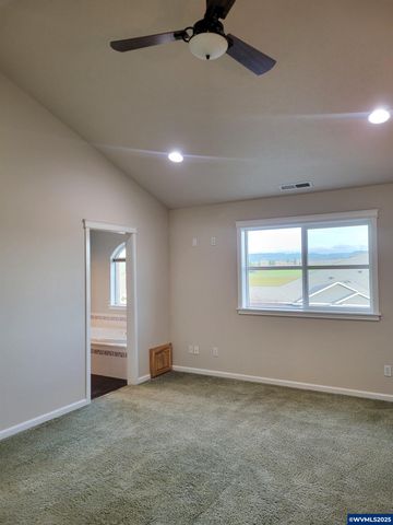 387 NE Rose Tree Dr, Sublimity, OR 97385