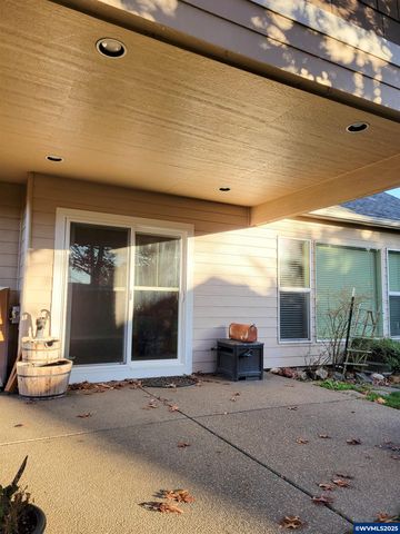 387 NE Rose Tree Dr, Sublimity, OR 97385