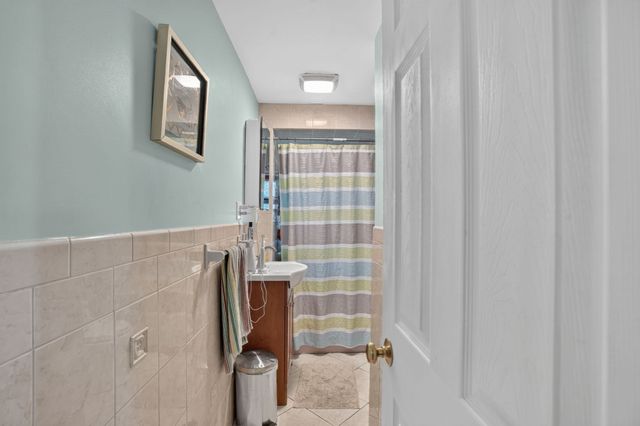 53 Irving St, Medford, MA 02155