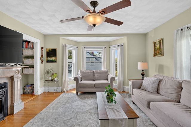53 Irving St, Medford, MA 02155