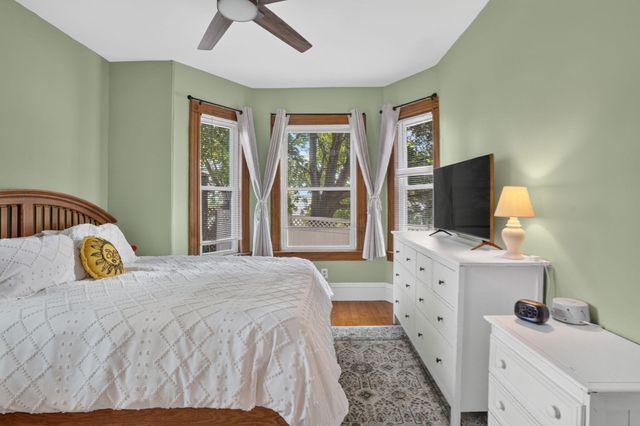 53 Irving St, Medford, MA 02155