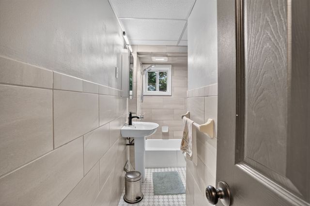 53 Irving St, Medford, MA 02155