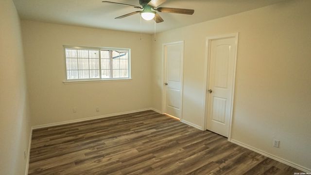 1306 S Ellison Dr, San Antonio, TX 78245