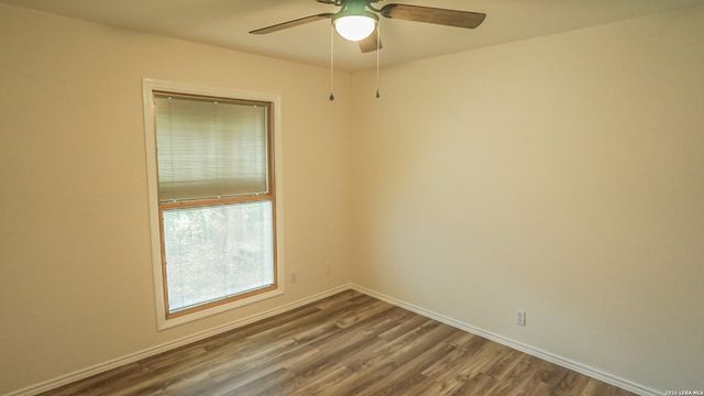 1306 S Ellison Dr, San Antonio, TX 78245