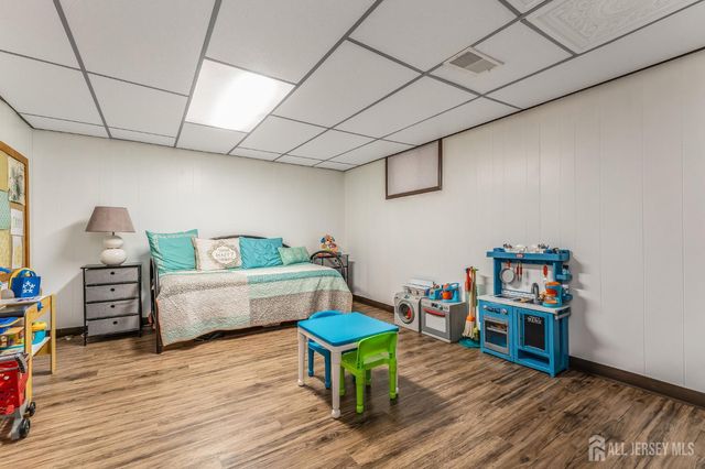 3 Siedler Lane, Sayreville, NJ 08872