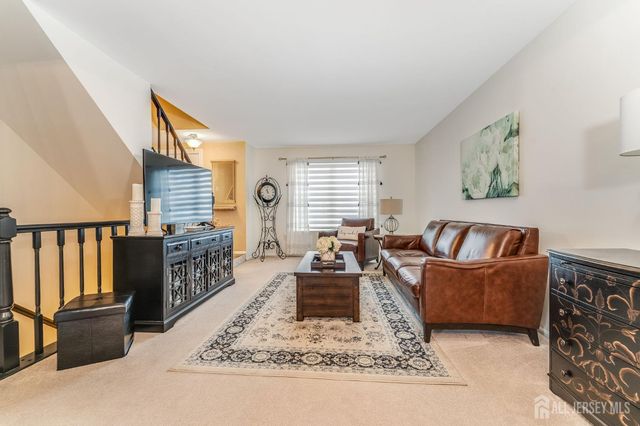 3 Siedler Lane, Sayreville, NJ 08872