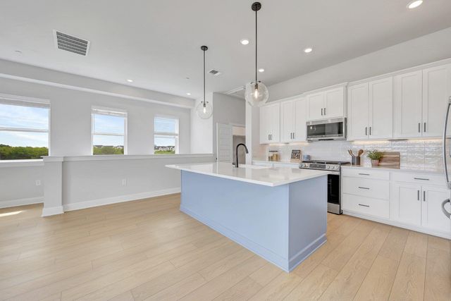 5610 Forks RD, Austin, TX 78747