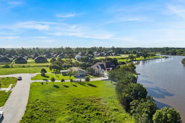 4440 E Bayou Maison Circle, Dickinson, TX 77539