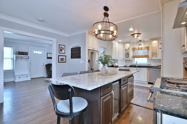 6727 N Oketo Avenue, Chicago, IL 60631