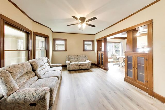 206 25th Avenue, Bellwood, IL 60104