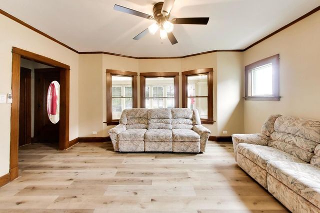 206 25th Avenue, Bellwood, IL 60104