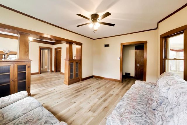206 25th Avenue, Bellwood, IL 60104