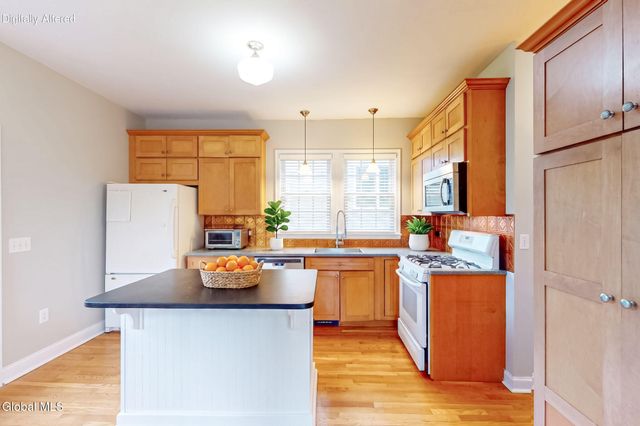 24 W Erie Street, Albany, NY 12208