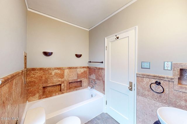 24 W Erie Street, Albany, NY 12208