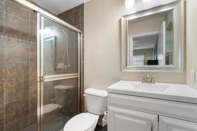 2757 NE 29th Avenue 2, Lighthouse Point, FL 33064