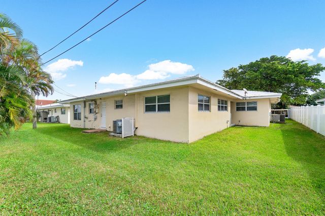 2757 NE 29th Avenue 2, Lighthouse Point, FL 33064