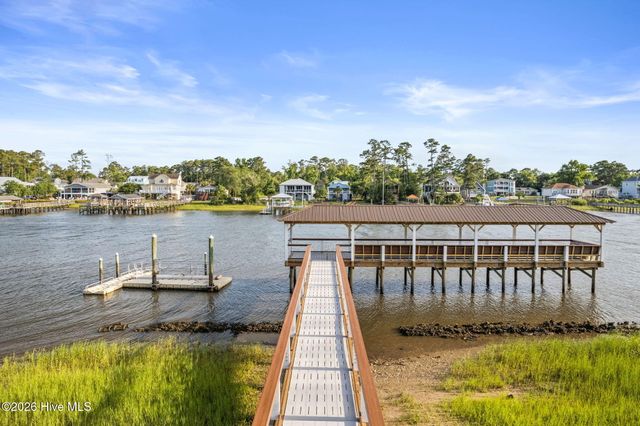 2736 Cedar Crest Drive, Southport, NC 28461