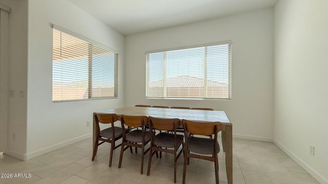 2041 W SIERRA SUNSET Trail 2, Phoenix, AZ 85085