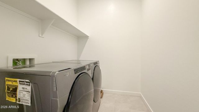 2041 W SIERRA SUNSET Trail 2, Phoenix, AZ 85085