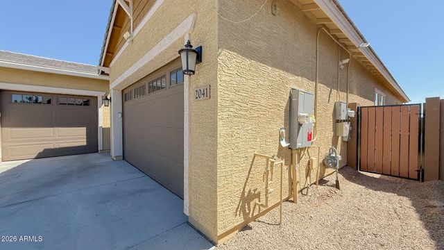 2041 W SIERRA SUNSET Trail 2, Phoenix, AZ 85085