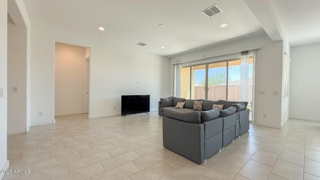 2041 W SIERRA SUNSET Trail 2, Phoenix, AZ 85085