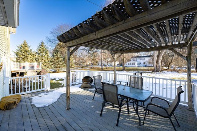 75 Brentwood Lane, Perinton, NY 14450