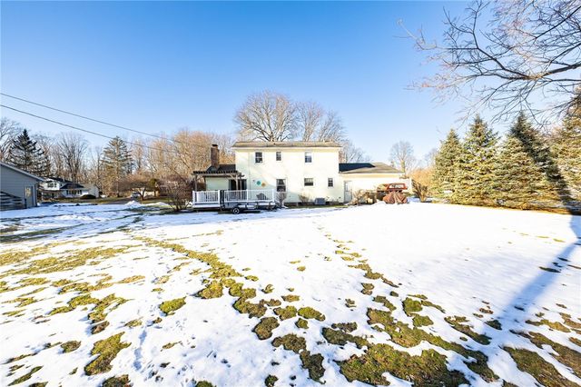 75 Brentwood Lane, Perinton, NY 14450