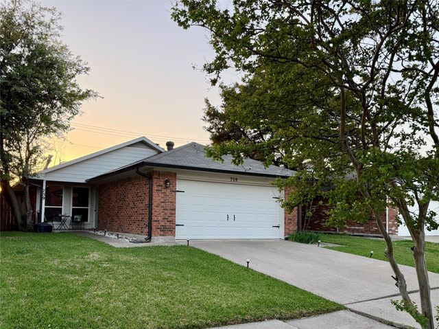 759 Meadowcreek Court, Garland, TX 75043