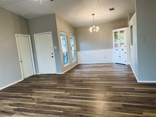 759 Meadowcreek Court, Garland, TX 75043