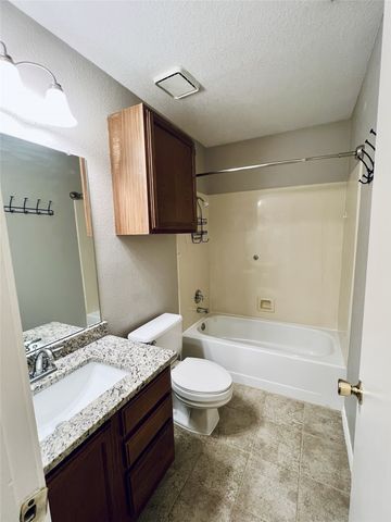 759 Meadowcreek Court, Garland, TX 75043